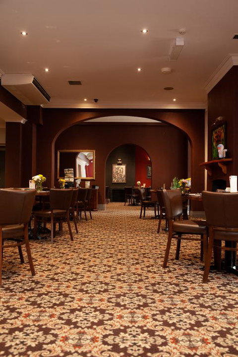 Royal Hotel Singleton - Food Delivery Shop 3