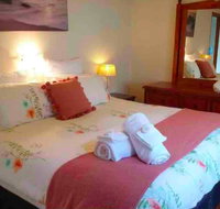 Rye 4 Walk to Shops and Beach with FREE WINE NETFLIX - Food Delivery Shop