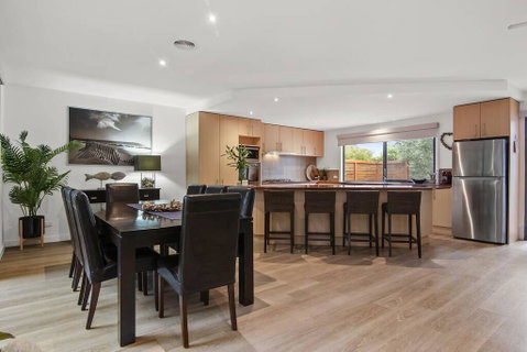 Rye-gowrie Front Beach House - Food Delivery Shop 1