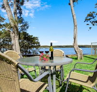 Sanctuary on the Bay - fish or kayak from the yard - Food Delivery Shop