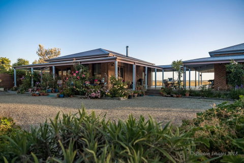 Sanctuary@Waratah - Food Delivery Shop 0