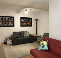 Santa Monica Apartment - Food Delivery Shop