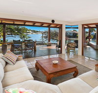 SCHMAN55-WATERFRONT RESORT-STYLE ENTERTAINER - Food Delivery Shop