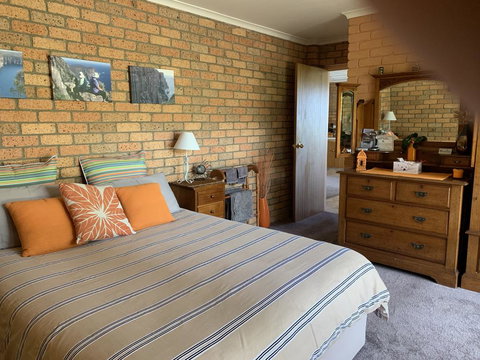 Sea Change Safety Cove - Food Delivery Shop 1