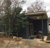 Self-contained Private 2 Bedroom Apartment - Food Delivery Shop