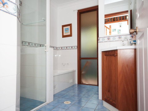 Semaphore Beach House - Food Delivery Shop 2