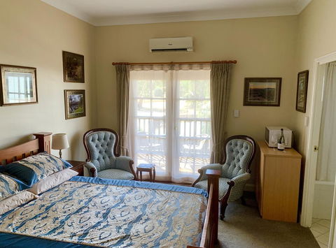 Settlers Hotel York - Food Delivery Shop 0