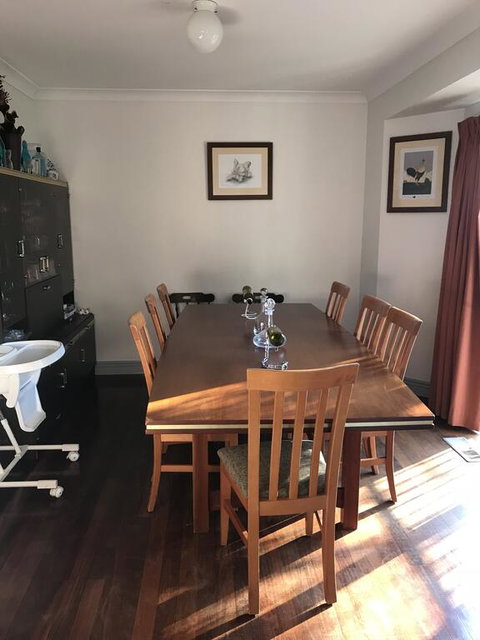 Short Stays At Janines - Food Delivery Shop 2