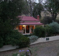 Sinnamons Cottage - Food Delivery Shop