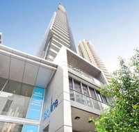 SK1 - Spotless 2BR SkyHome Long Stays Welcome - Food Delivery Shop