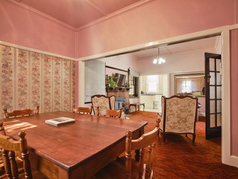 Skymirror Cottage - Food Delivery Shop 3