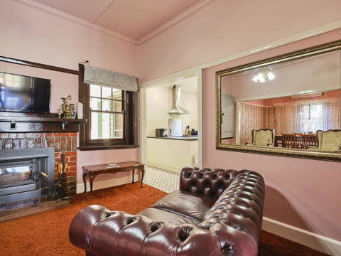 Skymirror Cottage - Food Delivery Shop 2