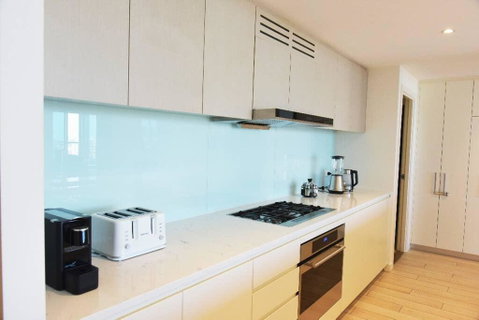 Skyview Luxury 4Br Penthouse WWP - Food Delivery Shop 0