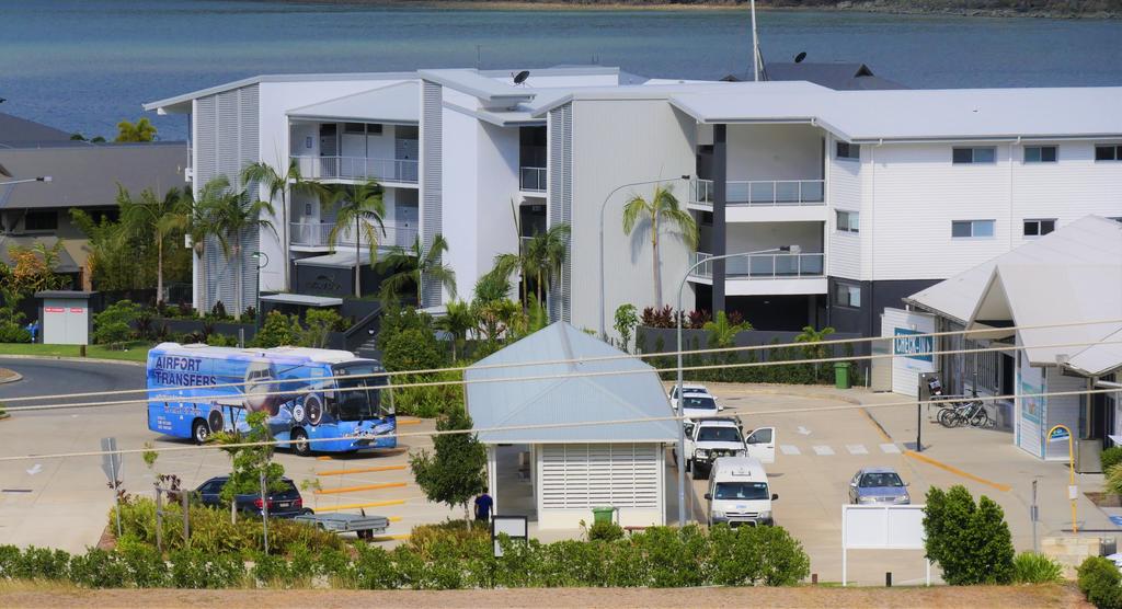 Airlie Beach QLD Food Delivery Shop