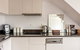 Spacious 2 Bed House, 2 AC And Free Street Parking - thumb 3