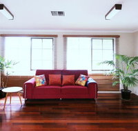 Spacious and cozy home next to Glen Waverley - Food Delivery Shop