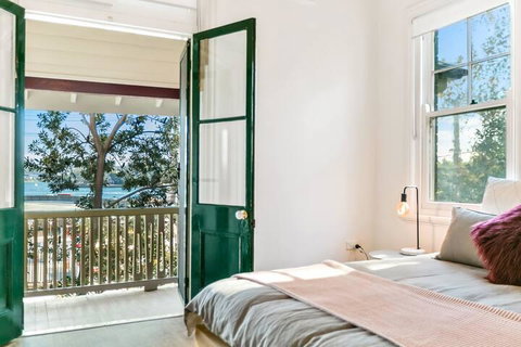 Spacious Harbour View 4bd Home In Sydney CBD - Food Delivery Shop 2