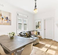 Spacious Harbour View 4bd home in Sydney CBD - Food Delivery Shop