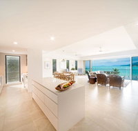 Splendeur Sur La Mer - One Bedroom - Food Delivery Shop