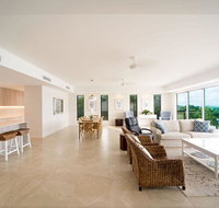 Splendeur Sur La Mer - Three Bedroom - Food Delivery Shop