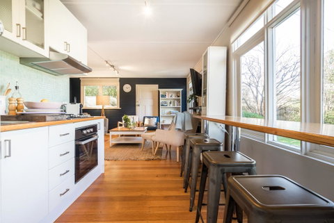 St Ives Cottage - Food Delivery Shop 2