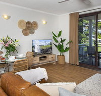 St Tropez Beachside Luxe - Food Delivery Shop