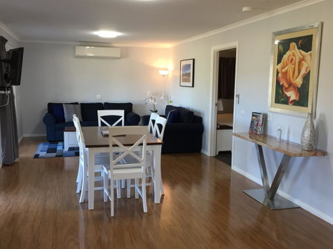 Starline Alpacas Farmstay Resort - Food Delivery Shop 0