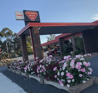 Statesman Motor Inn - Food Delivery Shop