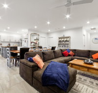 StayCentral - Rosanna Luxurious Mansion - Food Delivery Shop