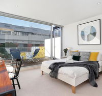 StayCentral on Oxford Penthouse - Food Delivery Shop