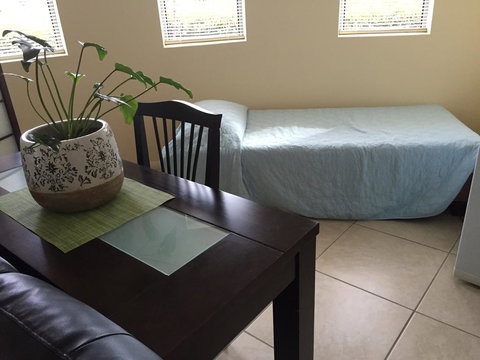 Stonehawke Place - Food Delivery Shop 1