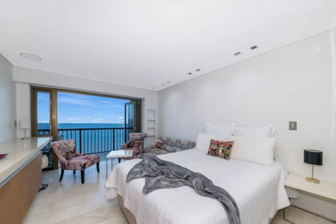 Studio 1201 - Food Delivery Shop 1