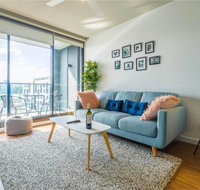 Stylish 2-bedroom apartment in Fortitude Valley - Food Delivery Shop