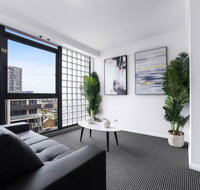 Stylish and Spacious Apt with Double living room - Food Delivery Shop