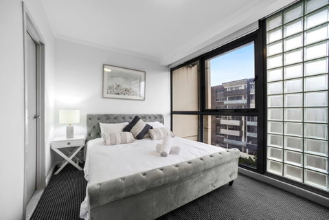 Stylish And Spacious Apt With Double Living Room - Food Delivery Shop 2