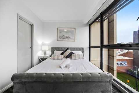 Stylish And Spacious Apt With Double Living Room - Food Delivery Shop 3