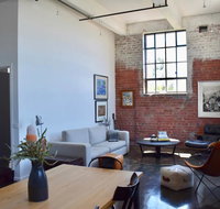 Stylish Warehouse Conversion In The Heart of Fitzroy - Food Delivery Shop