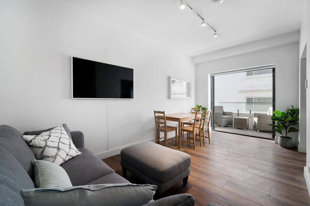 North Bondi NSW Food Delivery Shop