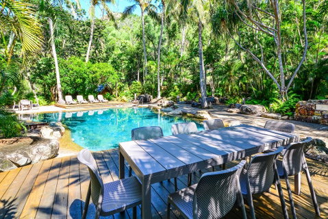 Superior Poinciana 011 On Hamilton Island - Food Delivery Shop 2