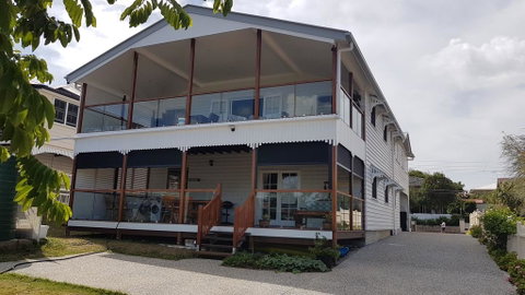 Sustainable B&B By The Bay - Food Delivery Shop 2