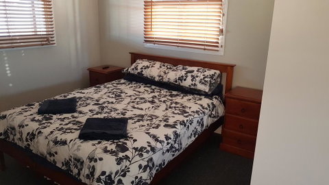 Sustainable B&B By The Bay - Food Delivery Shop 1