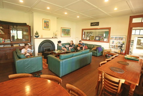 Sydney, Pittwater YHA - Food Delivery Shop 3
