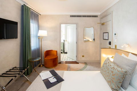 Tattersalls Hotel - Food Delivery Shop 1