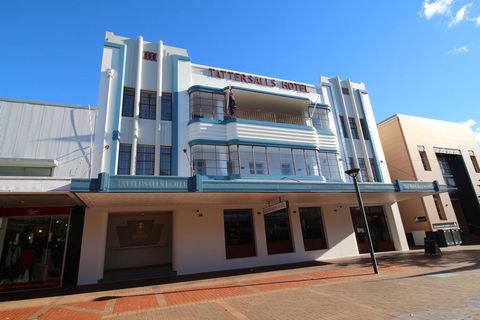 Tattersalls Hotel - Food Delivery Shop 0