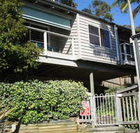 The Beach Hut Avoca Beach NSW - Food Delivery Shop