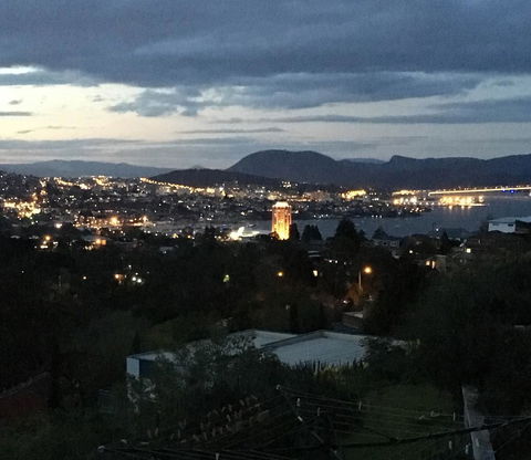 The Lookout - Food Delivery Shop 2