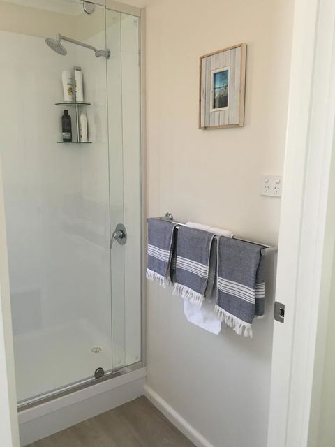 The Lookout - Food Delivery Shop 17