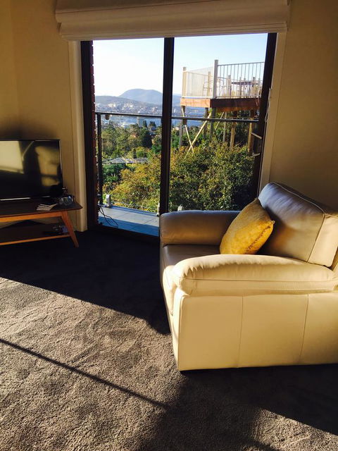 The Lookout - Food Delivery Shop 6