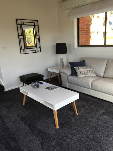 The Lookout - Food Delivery Shop 4