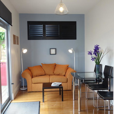 Patersonia Cottage - Food Delivery Shop 2